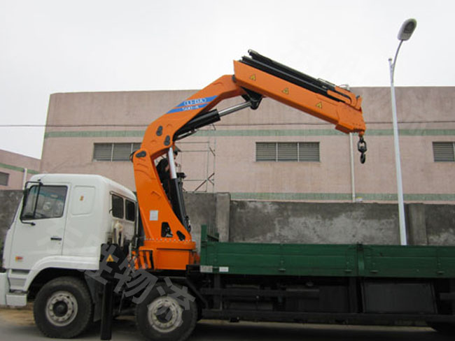 國(guó)內(nèi)到澳門吊機(jī)車運(yùn)輸，吊機(jī)車運(yùn)輸專線--東勝物流，深圳到澳門物流,澳門物流專線,深圳澳門進(jìn)出口,澳門物流,國(guó)內(nèi)澳門貨運(yùn)運(yùn)輸-深圳市東勝物流有限公司