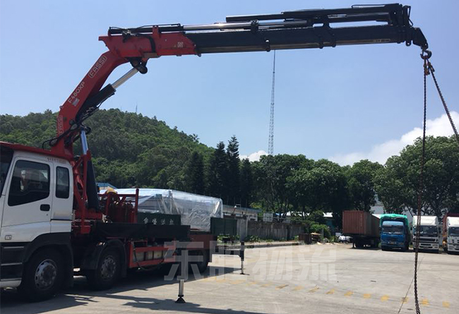 中港物流--無(wú)紙通關(guān)出口出口需要的步驟；深圳到香港物流-香港物流專線-中港貨運(yùn)物流運(yùn)輸專線-佛山到香港物流專線-一般貿(mào)易進(jìn)出口報(bào)關(guān)代理-倉(cāng)儲(chǔ)配送-深圳市東勝物流有限公司