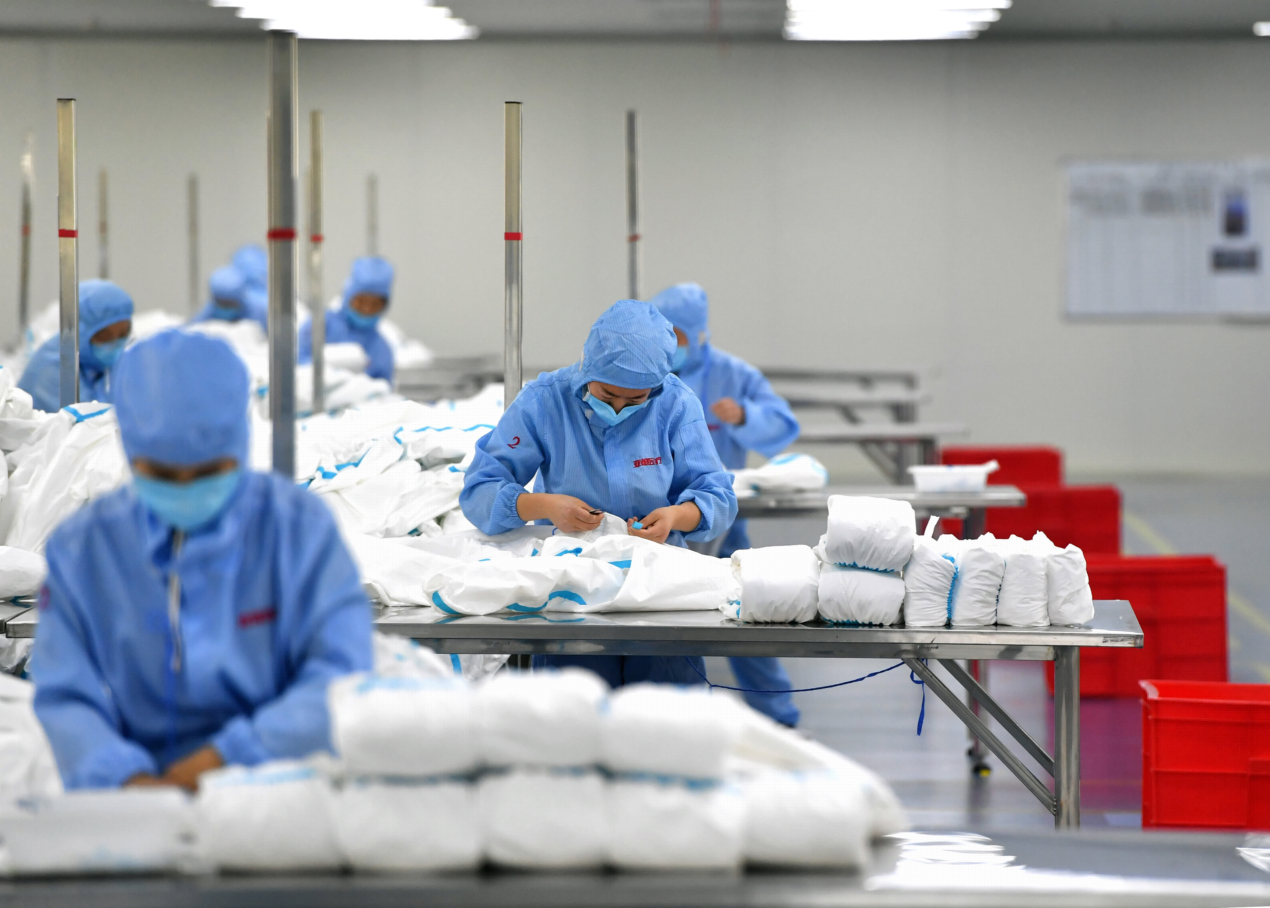 口罩，防護(hù)面罩等防護(hù)物資出口運(yùn)輸