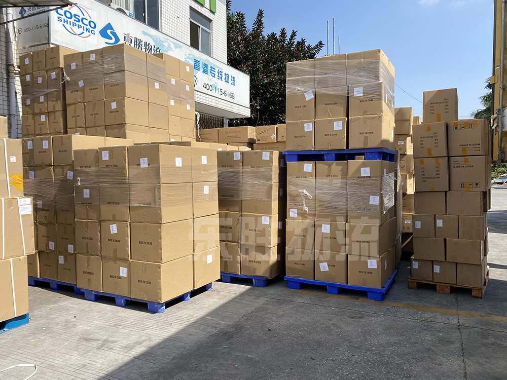 防疫物資出口，防護口罩出口裝貨運輸現(xiàn)場圖；深圳東勝物流