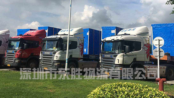 談談該如何在物流運輸中降低企業(yè)運輸成本，東勝物流中港拖車運輸車隊